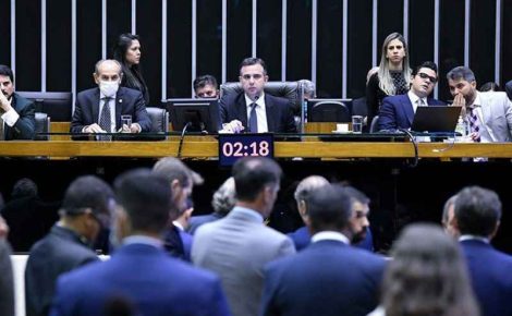 Senadores defendem que sessão da LDO vai ampliar transparência para as emendas de relator (Foto: Roque de Sá/Agência Senado)