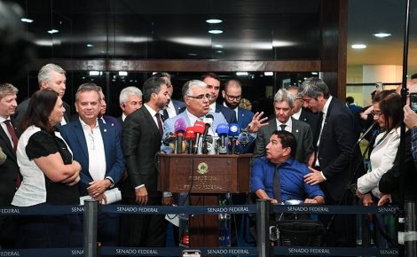 Senadores da oposição anunciaram decisão em entrevista coletiva esta semana (Foto: Jonas Pereira/Agência Senado)