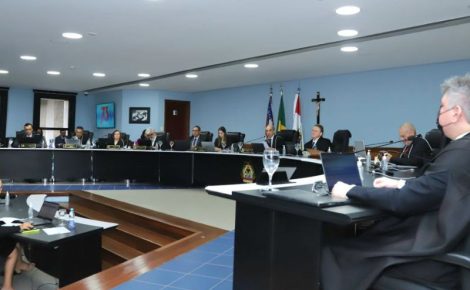 A sessão será conduzida pelo conselheiro-presidente Érico Desterro e contará com transmissão ao vivo pelas redes sociais da Corte de Contas amazonense, entre elas YouTube, Facebook e Instagram. (Foto: Divulgação/TCE-AM)