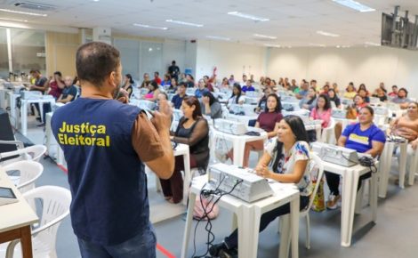 Quem já foi convocado pode confirmar sua participação no canal do mesário, disponível no site do TRE-AM (Foto: Divulgação/TRE-AM)