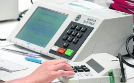 Candidatos podem disputar eleição sem ter contas de campanha julgadas, decide STF