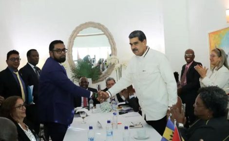 Os dois países assinam declaração conjunta. (Foto: Reusters/Miraflores Palace)