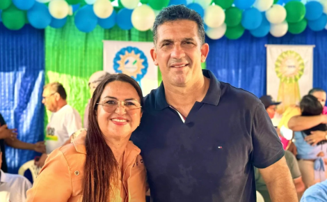 Prefeito de Manacapuru, Betanel da Silva D'Ângelo, e sua vice, Valcineia Flores Maciel.(Foto: Reprodução/Facebook@valcileiamacielmpu)