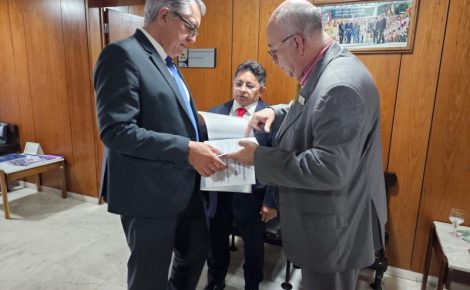 Presidente da Potássio do Brasil, Adriano Espeschit, ao lado do ministro Alexandre Padilha e do deputado estadual Sinésio Campos (divulgação)