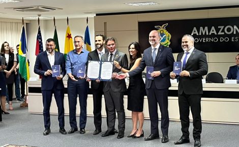 Assinatura do pacto contou com governadores da Região Norte e aconteceu na sede do governo, bairro Compensa. Foto: Ana Sena