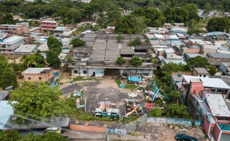 O terreno do Alvorada, com 4.570,00m2, está localizado na Rua Vivaldo Lima, S/N, e foi doado oficialmente pela União ao Governo do Amazonas. Foto: Matheus Santos/Suhab