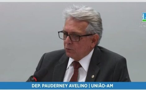 Deputado federal Pauderney Avelino presidiu audiência pública sobre a reforma tributária (Foto: Reprodução/TV Câmara)