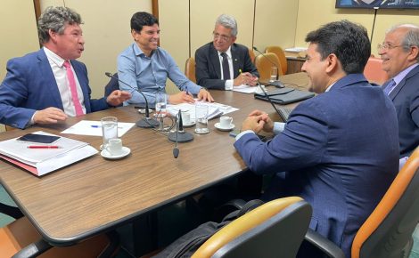 Grupo se reuniu na tarde de ontem (26/06) para discussão final das propostas do Amazonas ao PLP 68/24 (Foto: Divulgação)