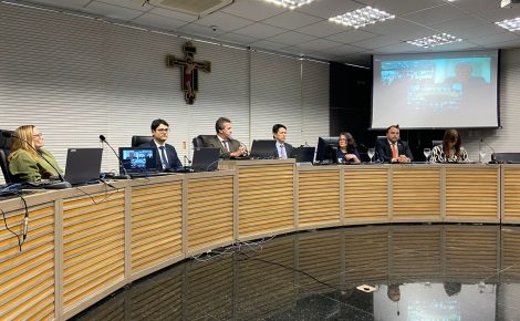 Pleno do Tribunal Regional Eleitoral do Amazonas (TRE-AM) reúne com empresas de pesquisa e partidos políticos