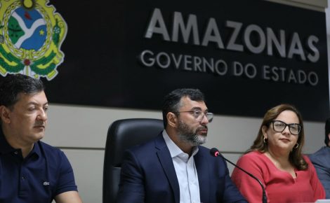 Wilson Lima anuncia abono do Fundeb de até R$ 13,5 mil para 32 mil servidores (Foto: Alex Pazuello / Secom)