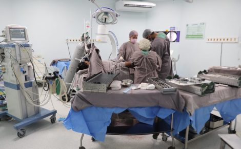 Procedimentos cirúrgicos aumentaram 80% no HPS 28 de Agosto em menos de um mês (Foto: Diego Peres e Mauro Neto/ Secom)