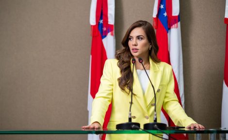 Deputada estadual Débora Menezes (PL)