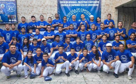 Escola de Capoeira Luta e Libertação
