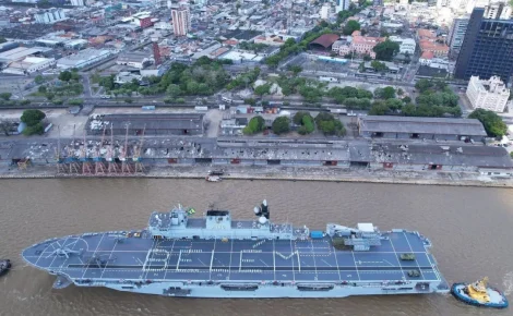 Navio-Aeródromo Multipropósito (NAM) Atlântico