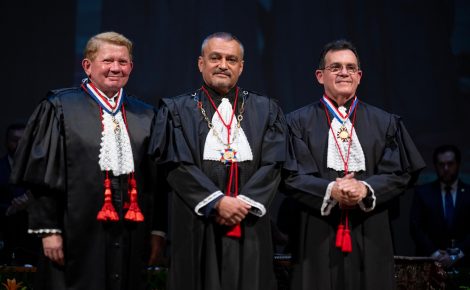 Desembargadores Hamilton Saraiva (esq), Jomar Fernandes (centro) e Airton Luís Corrêa Gentil (Foto: TJAM)