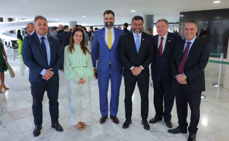 Dragagem dos rios e liberação de recursos foram os temas tratados por Wilson Lima (UB) em Manaus (Foto: Dragagem dos rios e liberação de recursos foram os temas tratados (Foto: Maurílio Rodrigues)