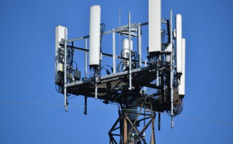 Estação de telefonia celular na faixa 3,5 GHz