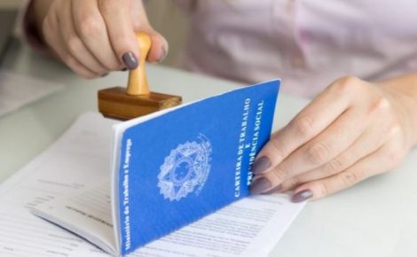 desemprego-carteira-trabalho