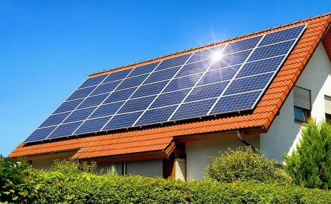 Energia solar deve ser democratizada, diz deputado