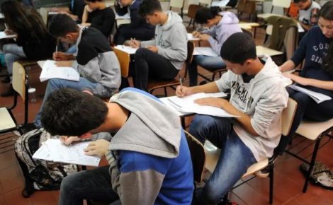 estudantes