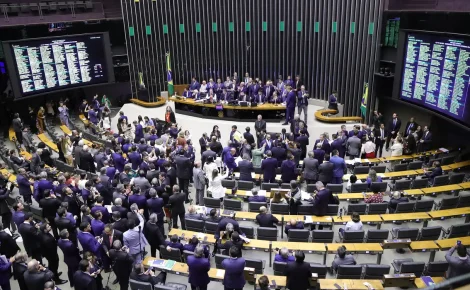 A anistia política precisa ser aprovada pelo Congresso Nacional por meio de uma lei específica