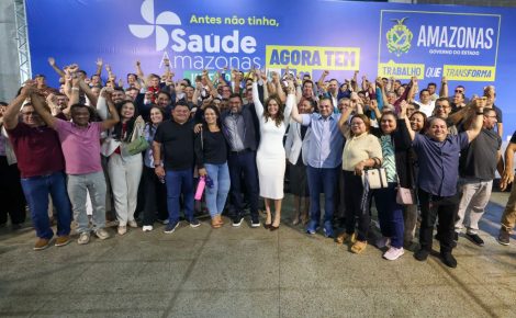 Autoridades do Amazonas reunidas no anúncio do repasse de R$ 160 milhões do FTI para a saúde do interior.