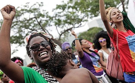 Imagens de mulheres na luta política