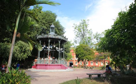 Praça da Polícia recebe festa democrática
