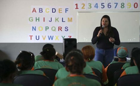 Relatório busca melhorias na educação e alfabetização
