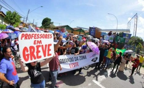 Professores em greve no Amazonas