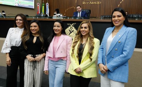 Deputadas Alessandra Campelo,Joana Darc, Doutora Mayara, Débora Menezes e Mayra Dias