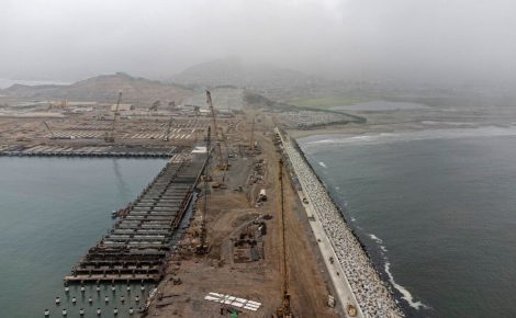Imagem do porto de Chancay, no Pacífico peruano