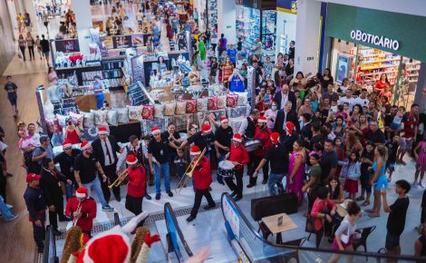 As lojas do Centro da cidade e os principais shoppings da capital amazonense terão horários de funcionamento diferenciados (Foto: reprodução)