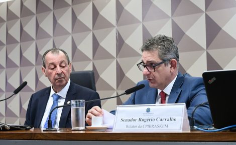 Senadores Omar Aziz e Rogério Carvalho lideraram os trabalhos da CPI da Braskem, que foi responsabilizada pelo afundamento de Maceió