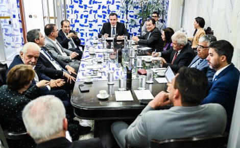 Colégio de líderes de partidos no Senado indicou Eduardo Braga para relatar PL da Reforma Tributária
