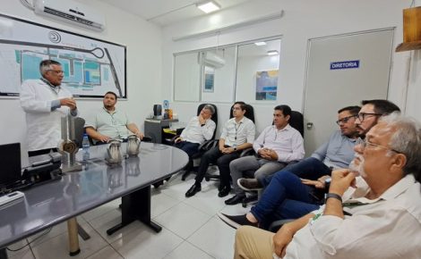 Dirigentes da Suframa visitam fábrica da Gradiente