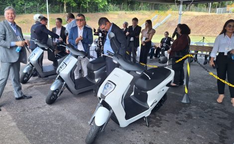 Superintendente da Suframa Bosco Saraiva em evento da Moto Honda
