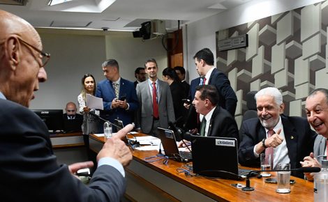 Senadores Espiridião Amin, Omar Aziz e Jacques Wagner