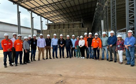 Visita do presidente da Frente Parlamentar da Indústria Naval ao estaleiro Juruá, em Manaus