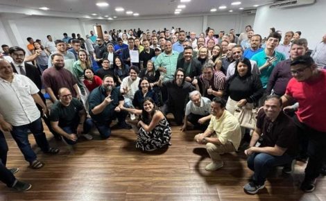 Pré-candidatos a vereador em Manaus da Federação PSDB-Cidadania em reunião com Amon Mandel