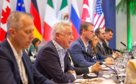 Rodrigo Rollemberg e autoridades na abertura da reunião do G20 em Manaus