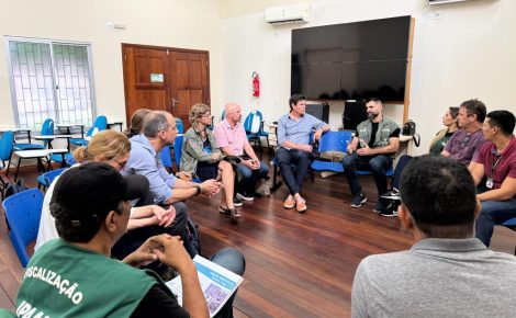 Secretário de Meio Ambiente do Amazonas, Eduardo Taveira, e representantes do banco alemão KFW, em Humaitá