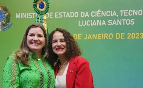 Tanara Lauschner e a ministra de Ciência, Tecnologia e Inovação, Luciana Santos