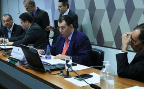 Proposta que está em discussão no Congresso Nacional prevê que novos impostos que brasileiros pagam sobre o consumo de bens e serviços comecem em 2026, com transição gradual, até implementação definitiva em 2033. (Foto: Lula Marques/Agência Brasil)