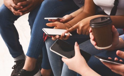 Instagram implementa Conta de Adolescente no Brasil, reforçando segurança e controle parental para usuários menores de 18 anos.