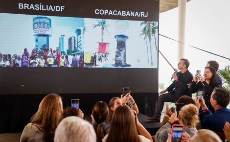 Turistômetro instalado na Orla de Copacabana registra chegadas de turistas internacionais